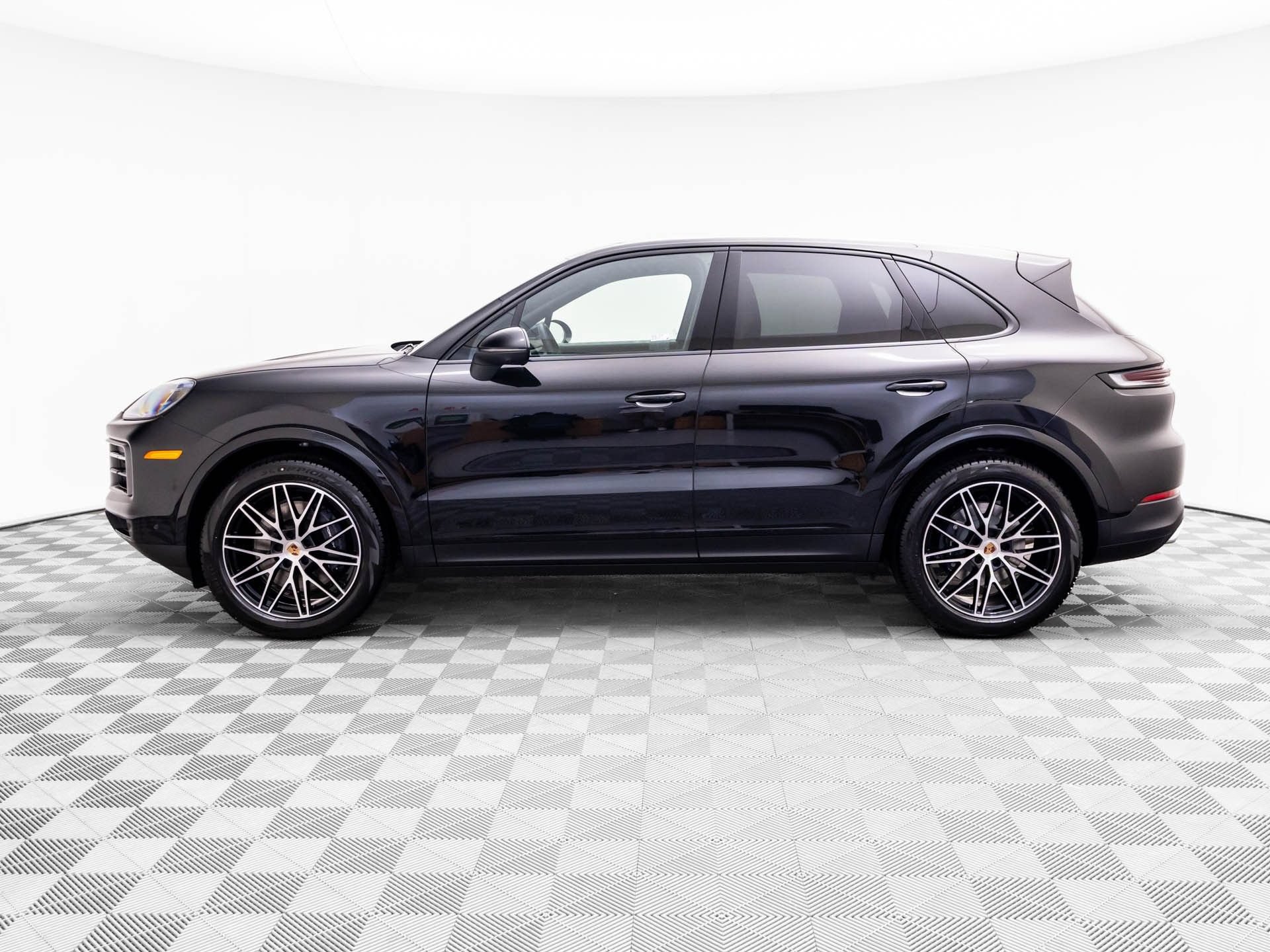 New 2026 Porsche Cayenne AWD/4WD image 2