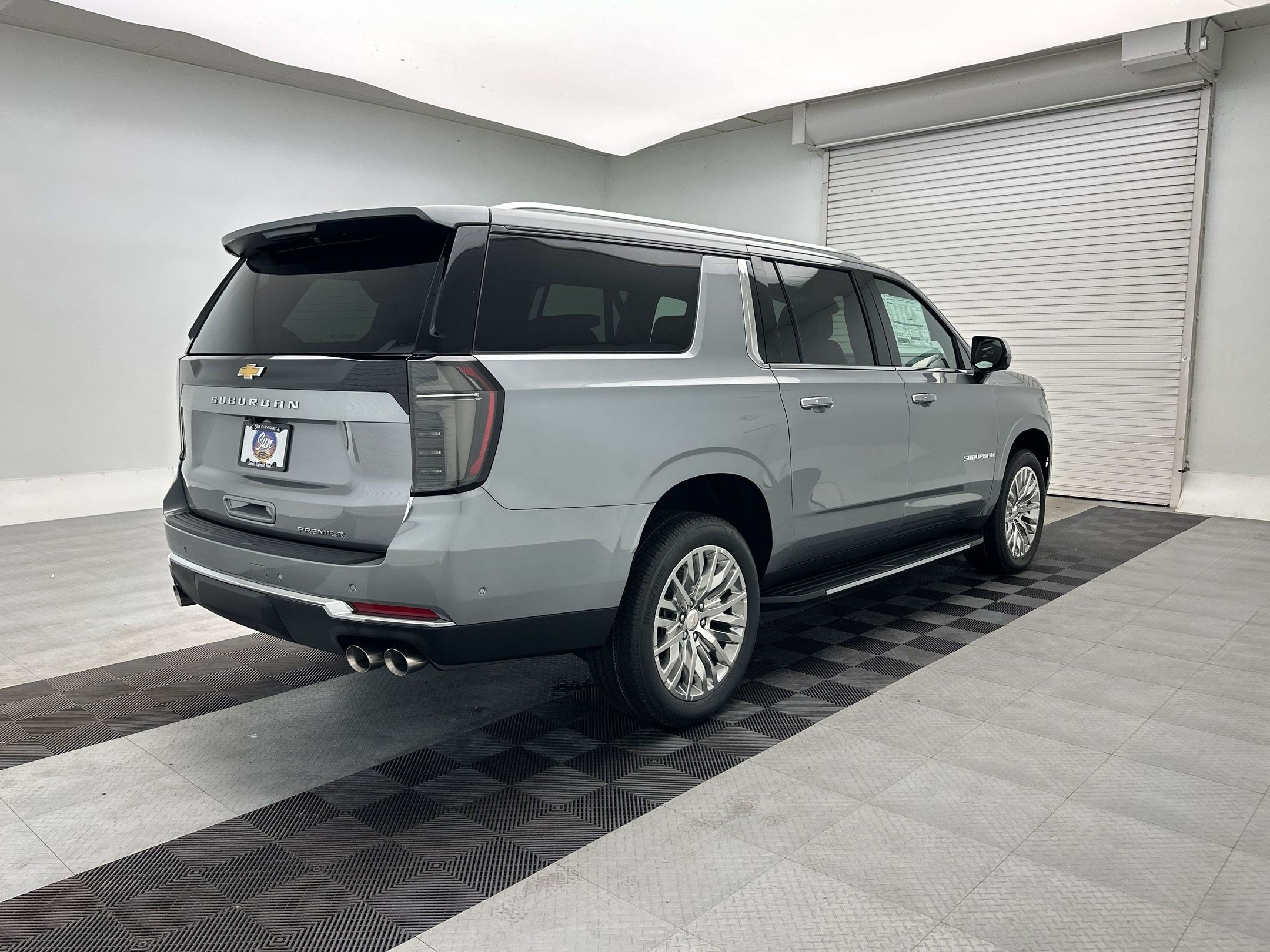 New 2026 Chevrolet Suburban Premier w/ Sun And Tow Package AWD/4WD image 9
