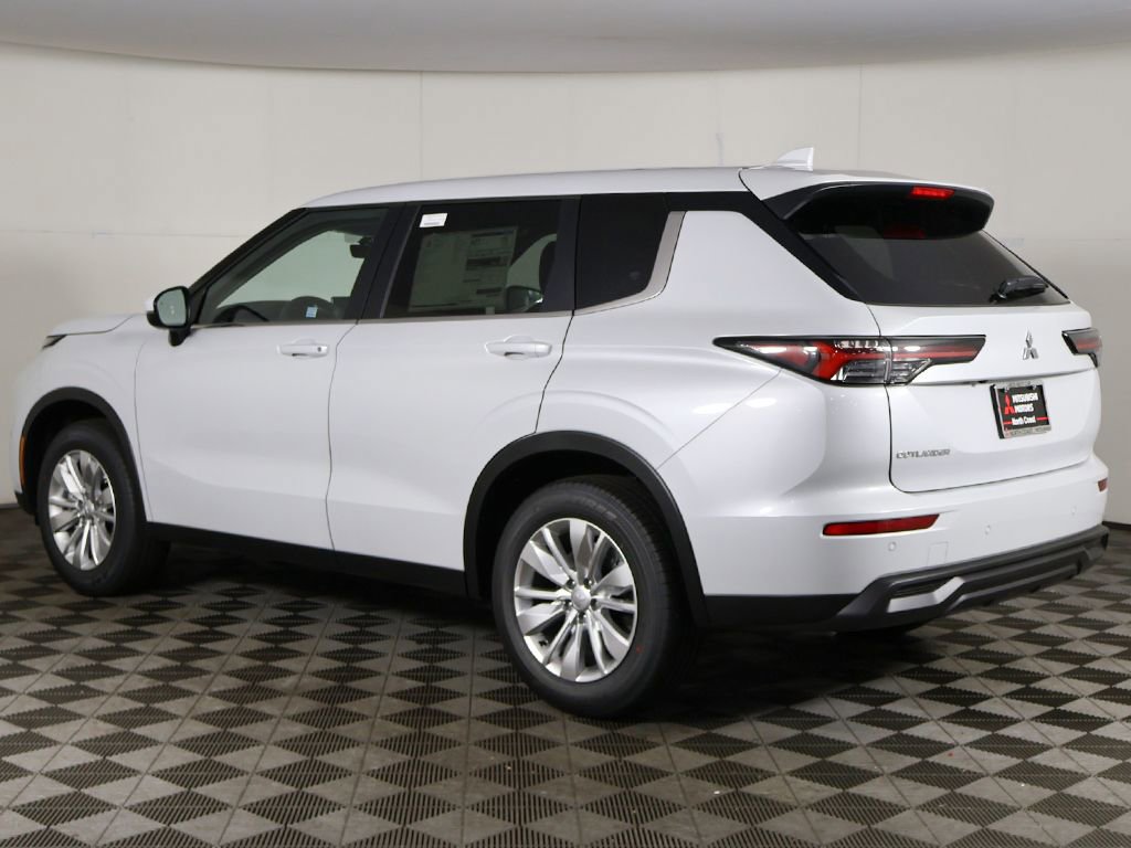 New 2026 Mitsubishi Outlander ES AWD/4WD image 9