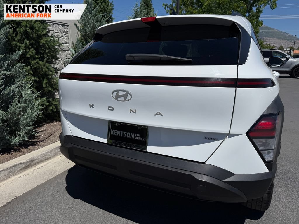 Used 2025 Hyundai Kona SEL AWD/4WD image 32