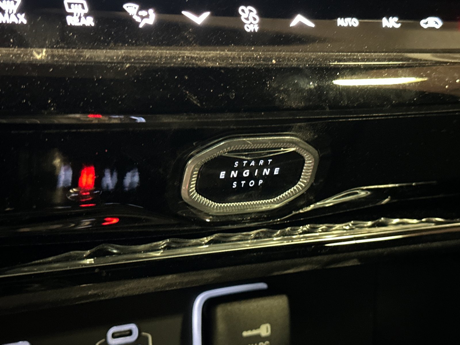 New 2026 Jeep Grand Cherokee Altitude AWD/4WD image 22