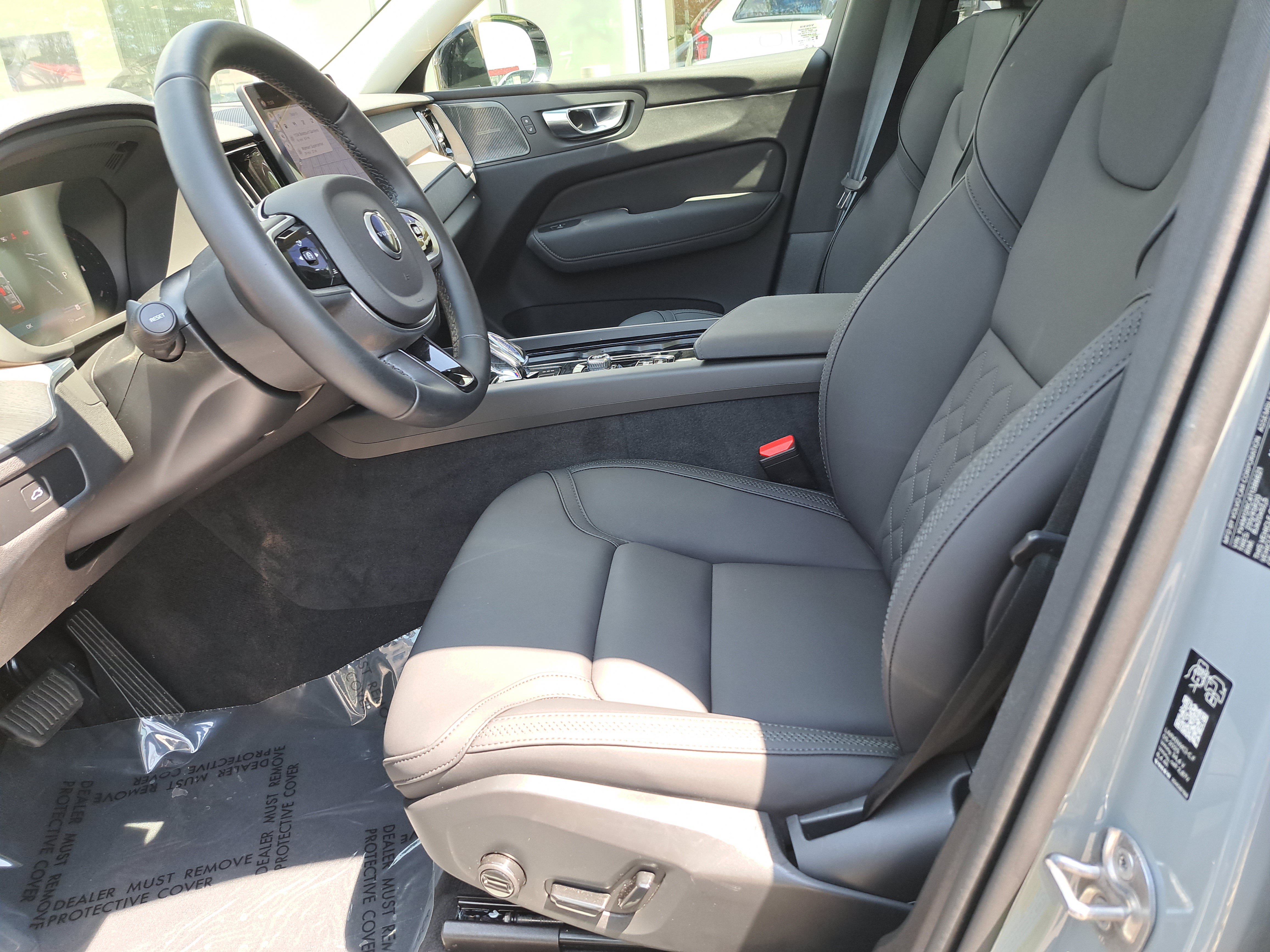 New 2026 Volvo XC60 B5 Plus w/ Climate Package AWD/4WD image 6