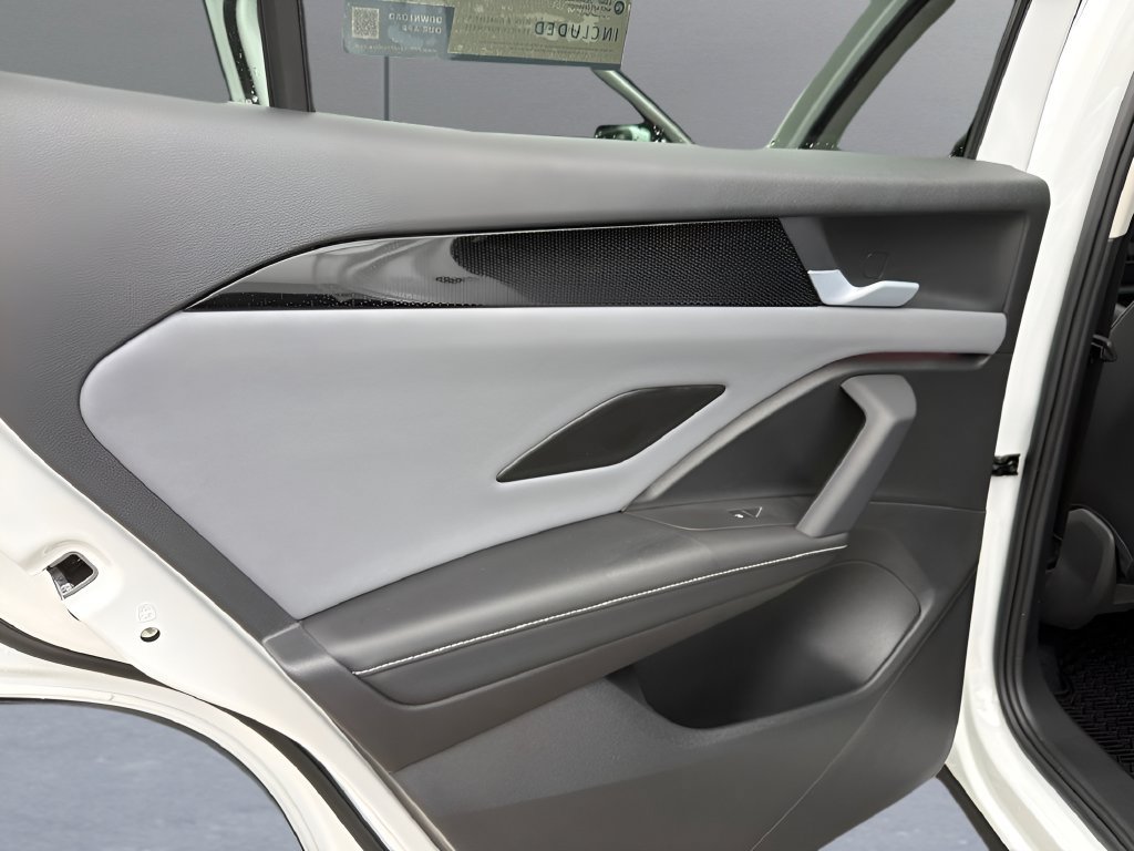 New 2026 Volkswagen Tiguan SE AWD/4WD image 17