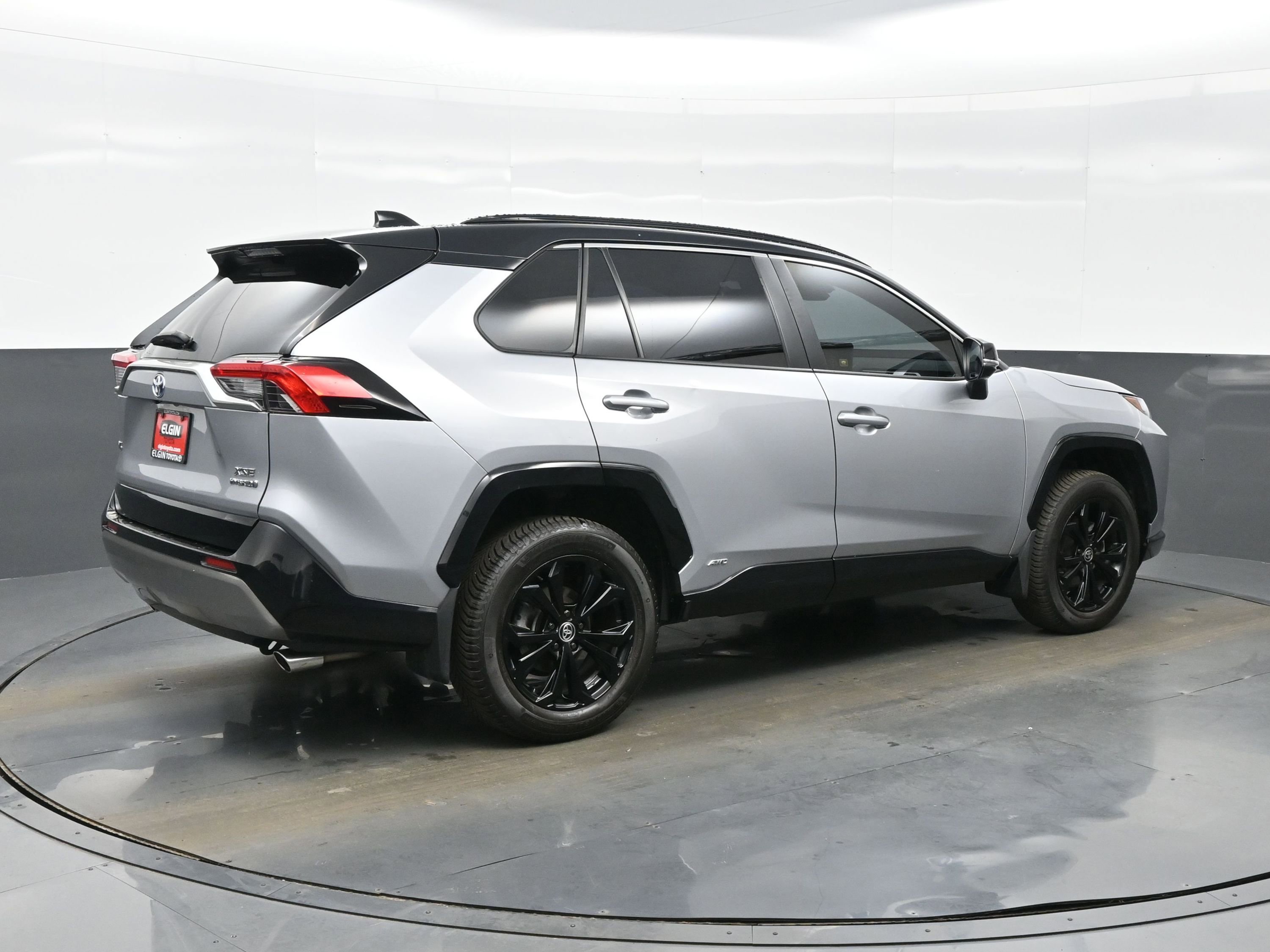 Used 2023 Toyota RAV4 XSE w/ XSE Grade Weather Package image 6