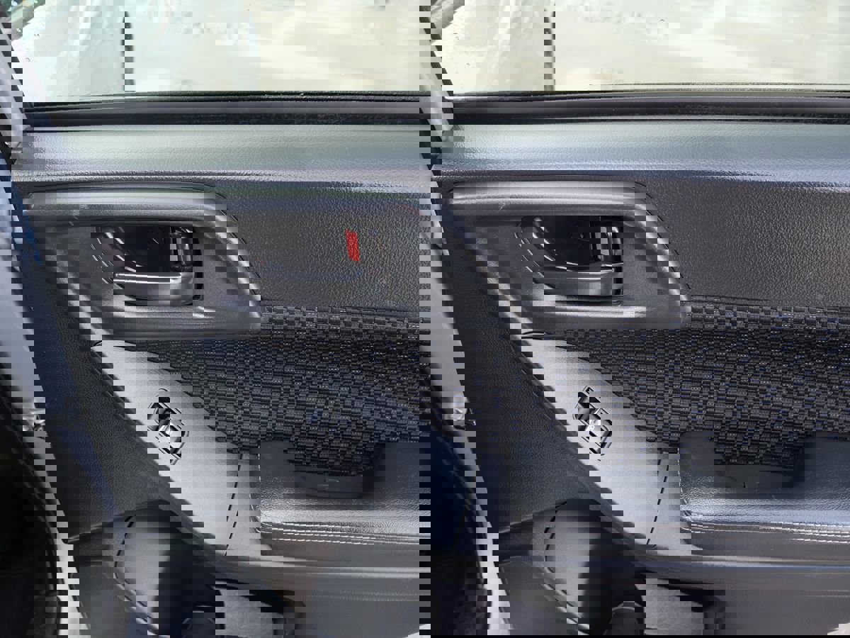 Used 2018 Subaru Forester 2.5i Premium w/ All-Weather Package image 28