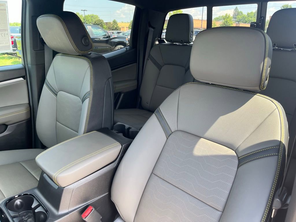 New 2025 Chevrolet Colorado ZR2 image 11