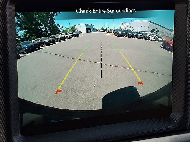 Used 2022 Jeep Wrangler Unlimited Sahara w/ Cold Weather Group AWD/4WD image 18