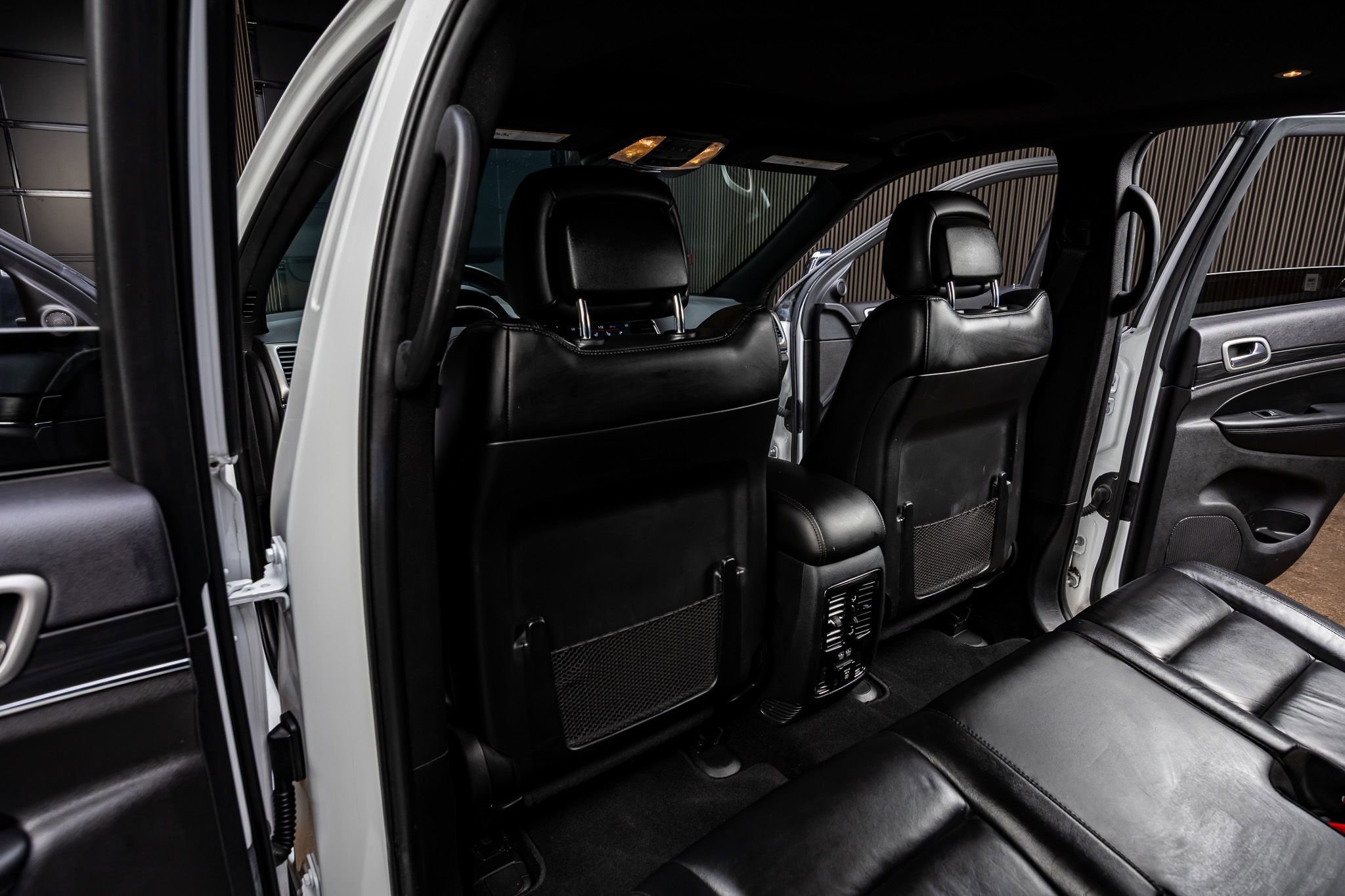 Used 2020 Jeep Grand Cherokee Limited image 29