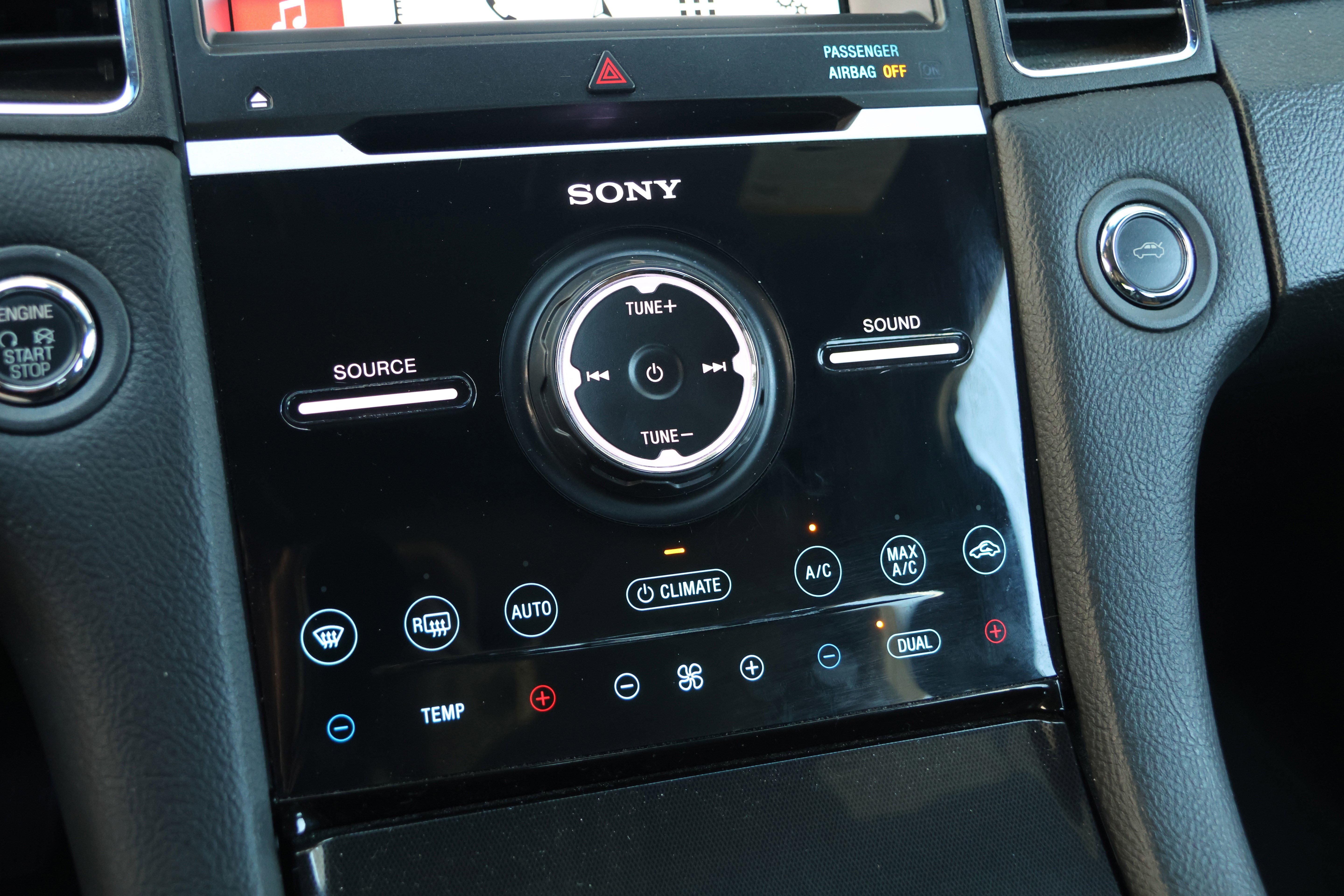 Used 2018 Ford Taurus Limited image 26