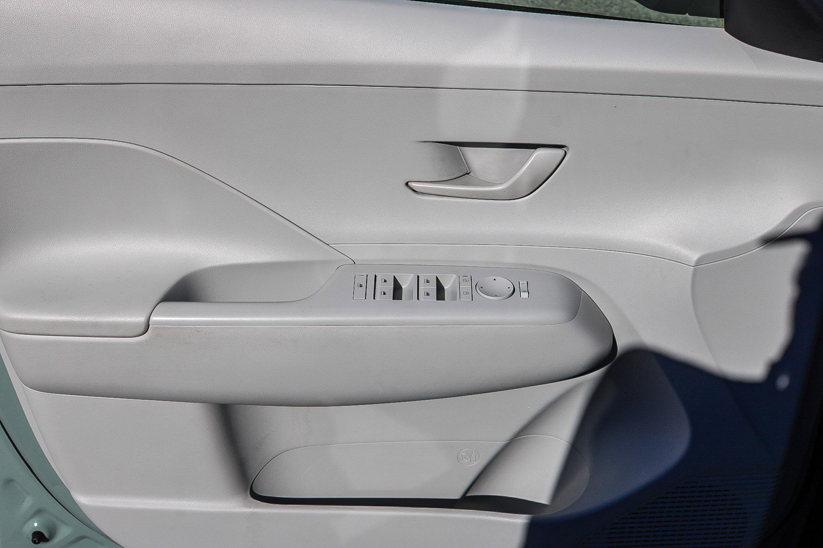 Used 2025 Hyundai Kona SEL image 21