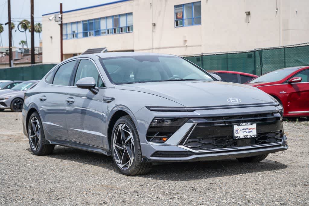 New 2026 Hyundai Sonata SEL FWD image 3