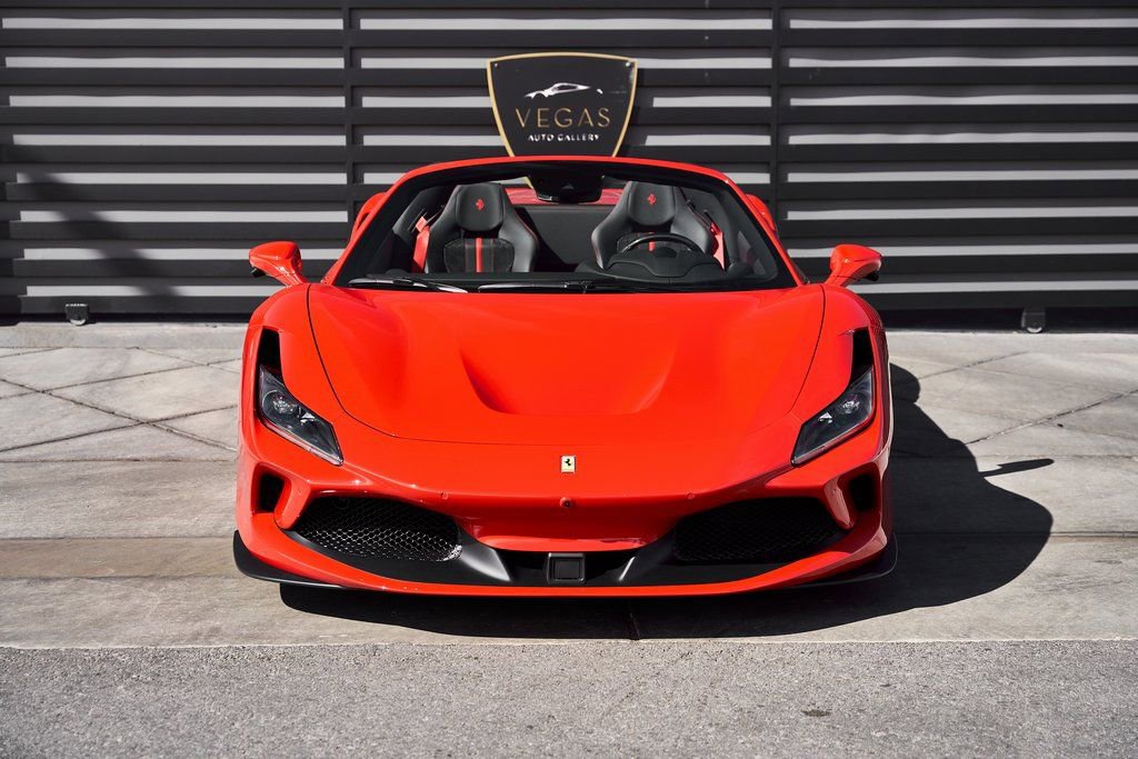 Used 2022 Ferrari F8 Tributo image 18