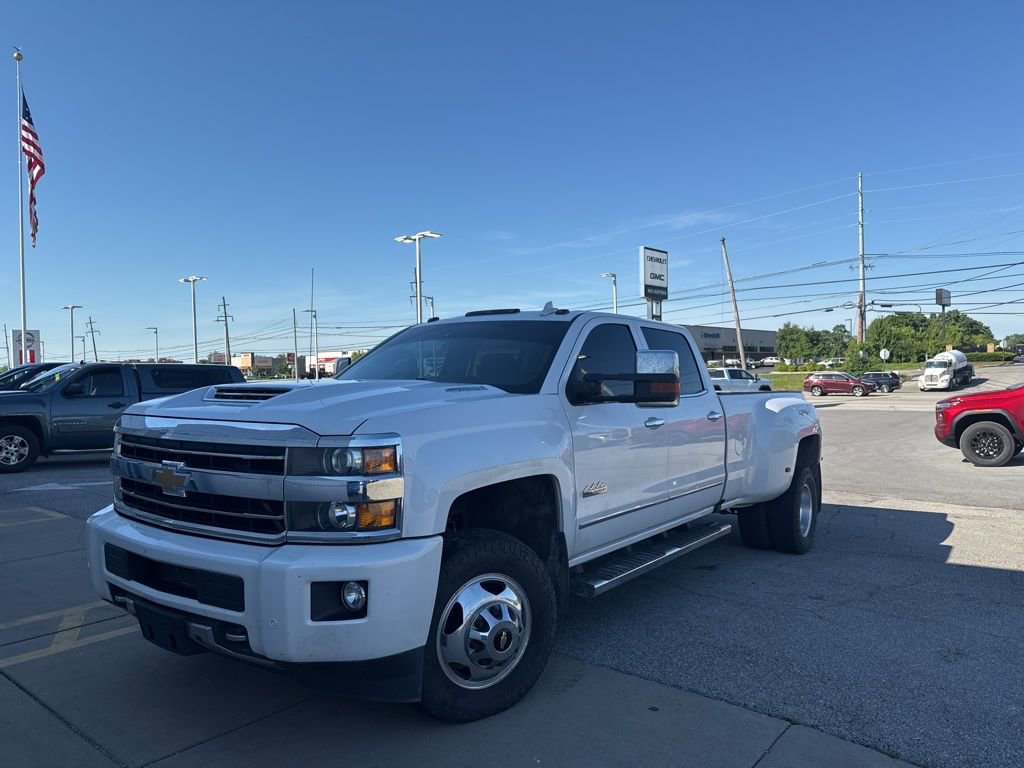 Used 2019 Chevrolet Silverado 3500 High Country w/ Duramax Plus Package AWD/4WD image 4