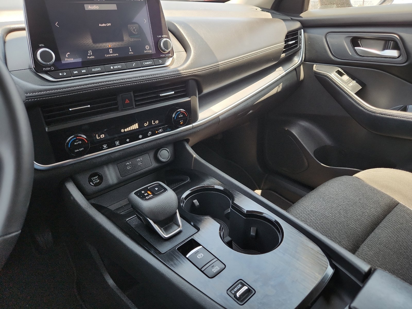 Used 2025 Nissan Rogue SV FWD image 20