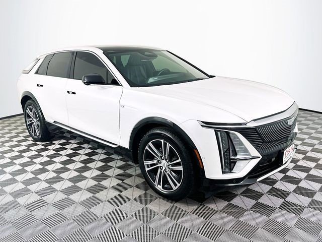 Certified 2024 Cadillac Lyriq Luxury RWD image 1