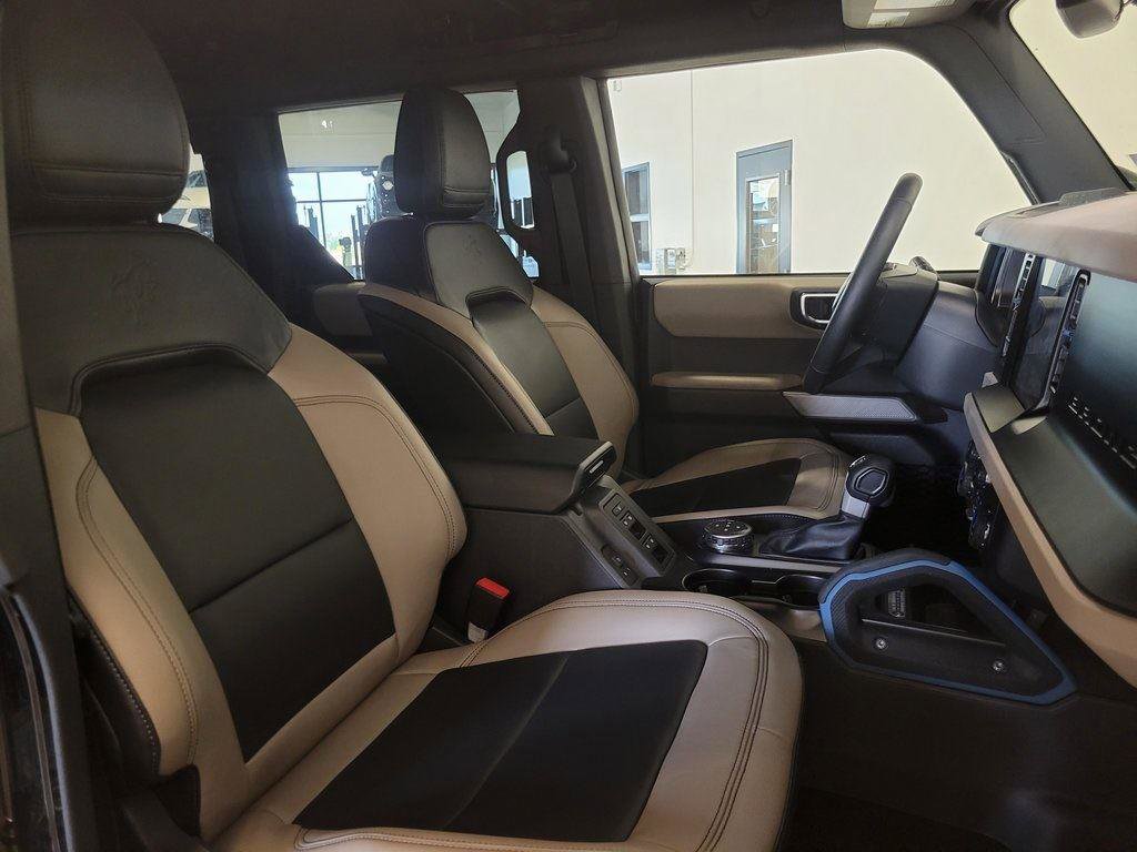 Used 2022 Ford Bronco Wildtrak image 29