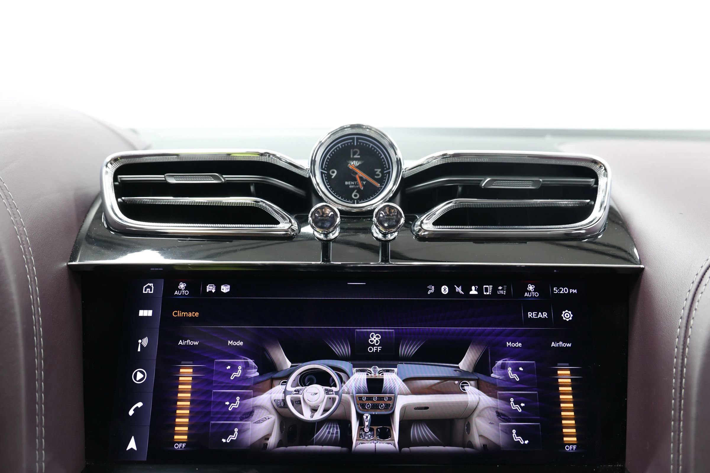 Used 2023 Bentley Bentayga Extended Wheelbase image 38