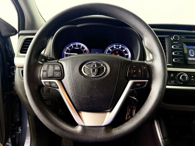 Used 2016 Toyota Highlander LE FWD image 21