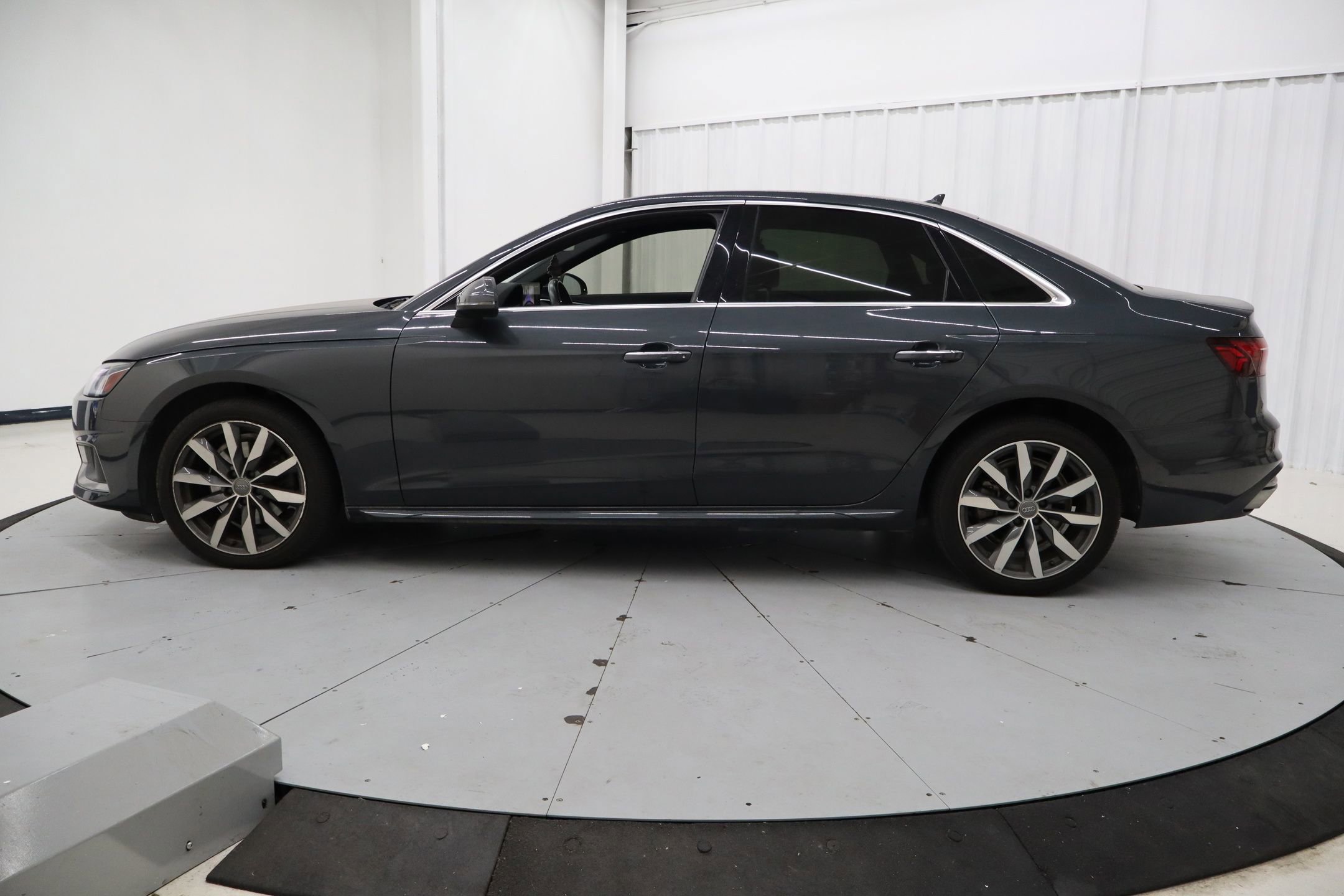 Used 2020 Audi A4 2.0T Premium w/ Convenience Package image 9