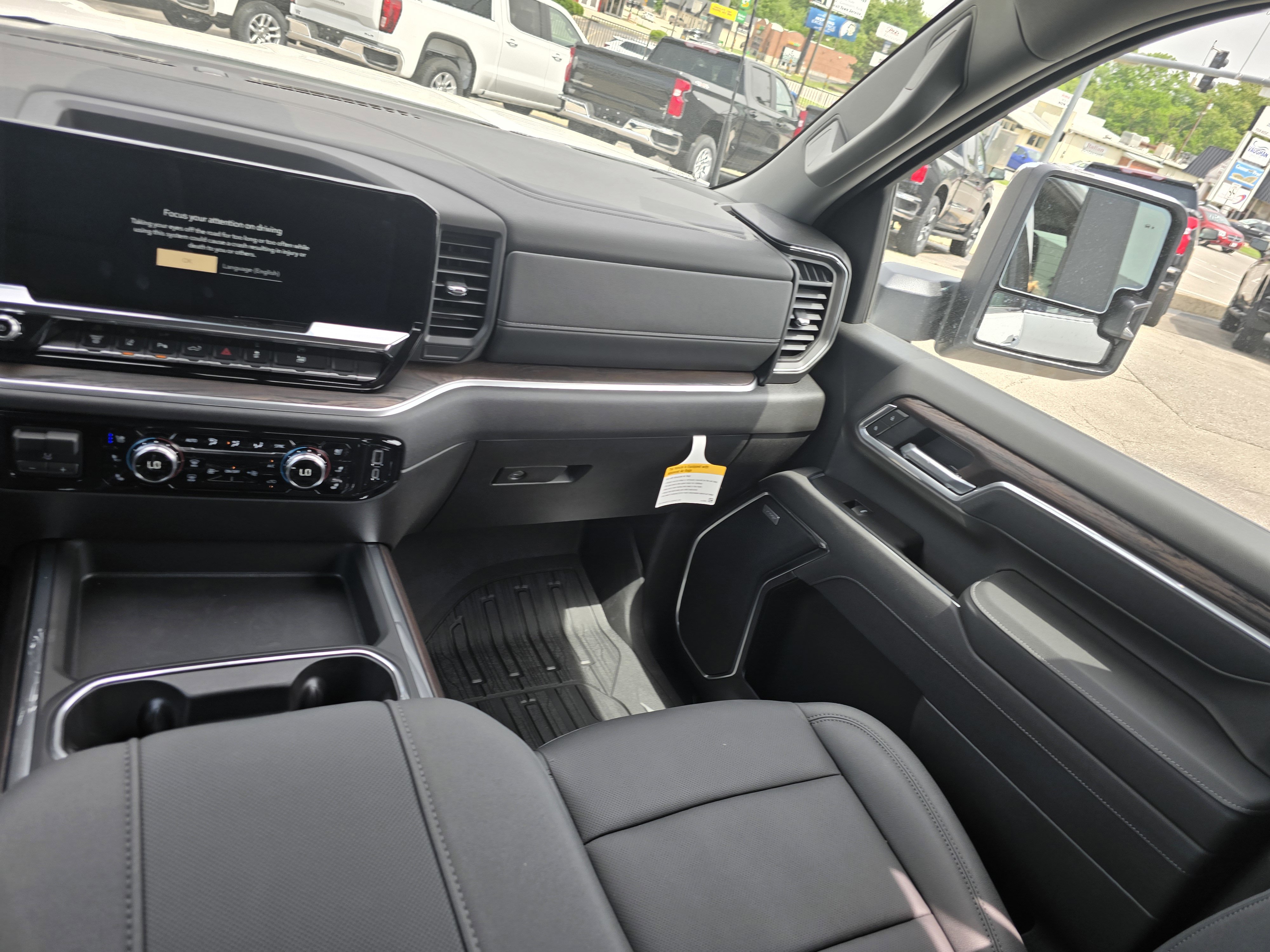 New 2025 GMC Sierra 2500 SLT w/ SLT Convenience Package image 26