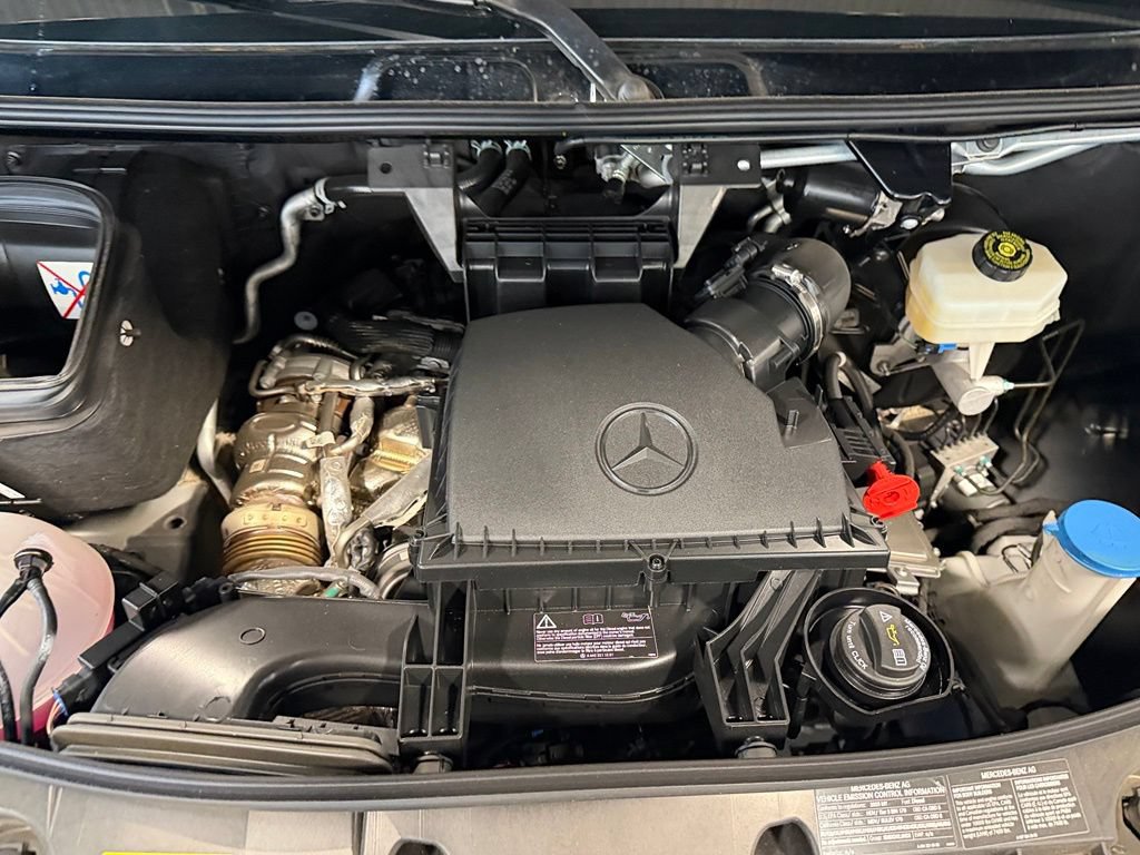 Used 2025 Mercedes-Benz Sprinter 2500 image 26