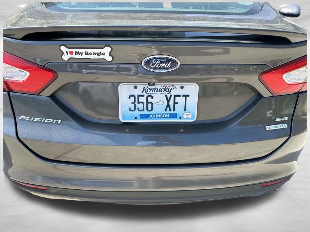 Used 2016 Ford Fusion SE w/ Equipment Group 201A image 9