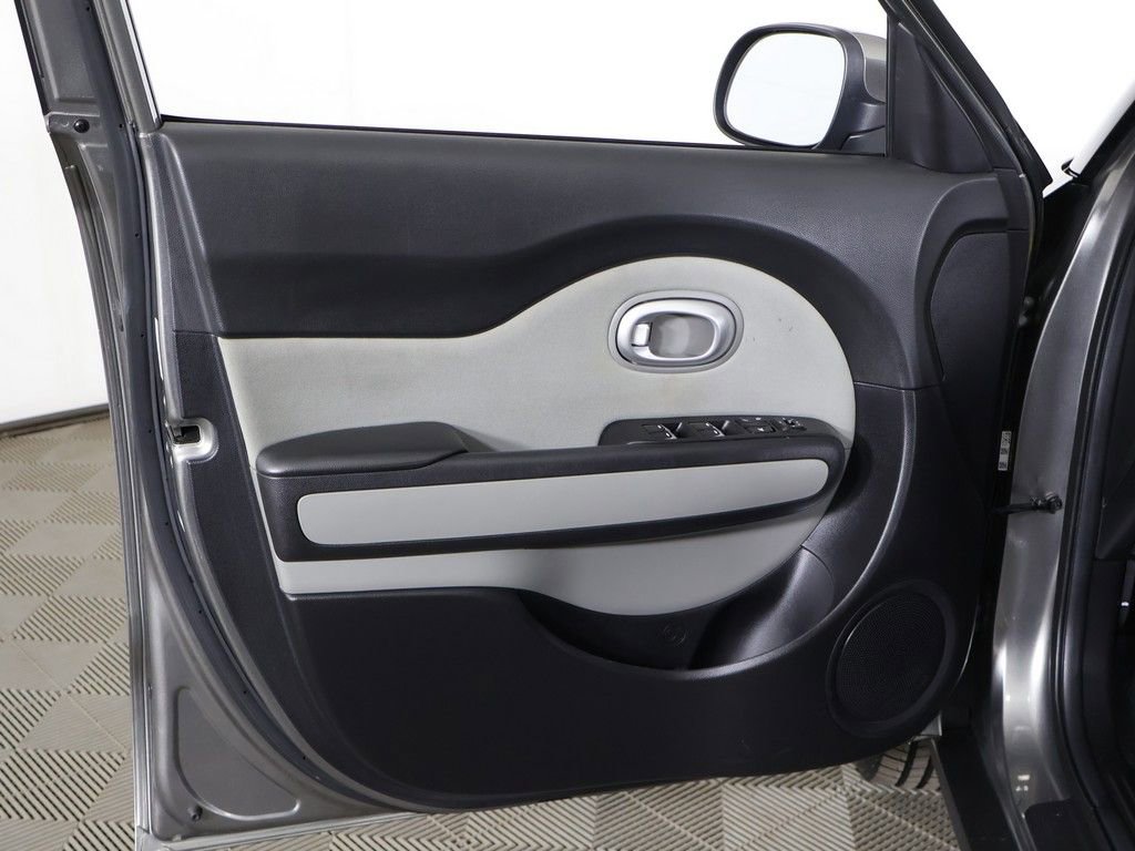 Used 2019 Kia Soul image 19