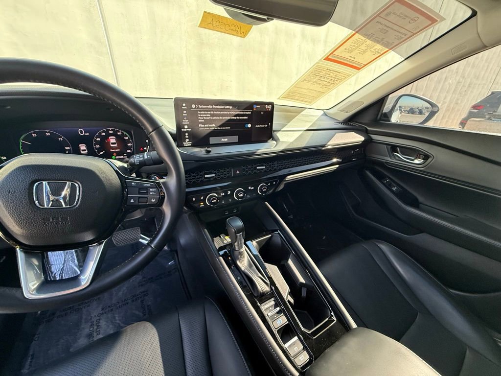 Used 2023 Honda Accord Touring image 13