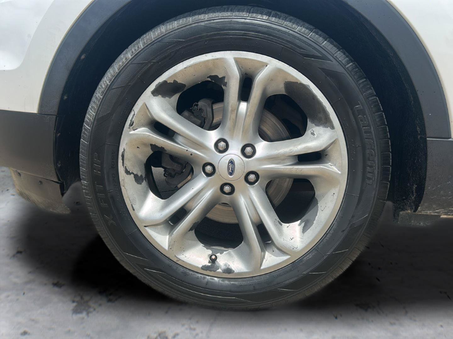 Used 2013 Ford Explorer Limited FWD image 28