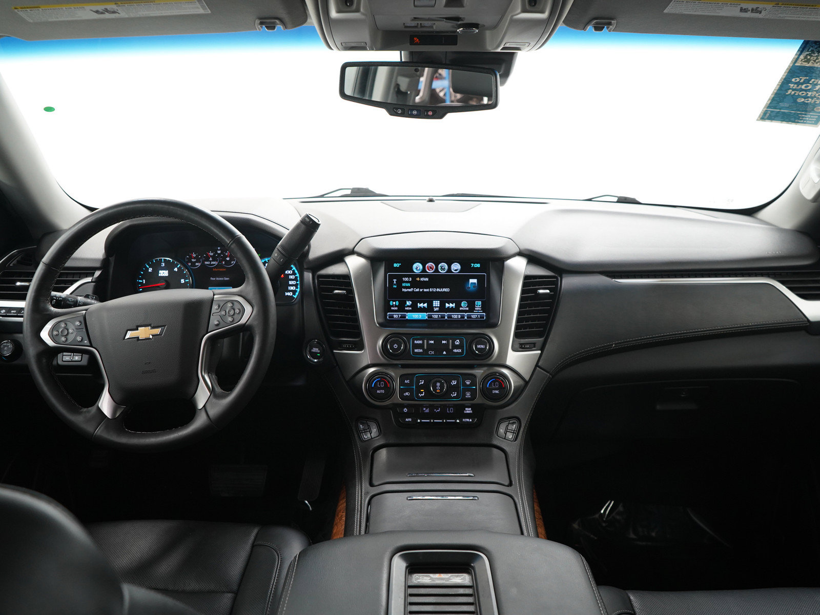 Used 2018 Chevrolet Suburban Premier w/ RST Edition AWD/4WD image 19