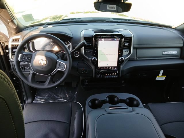 New 2025 RAM 2500 Laramie AWD/4WD image 22