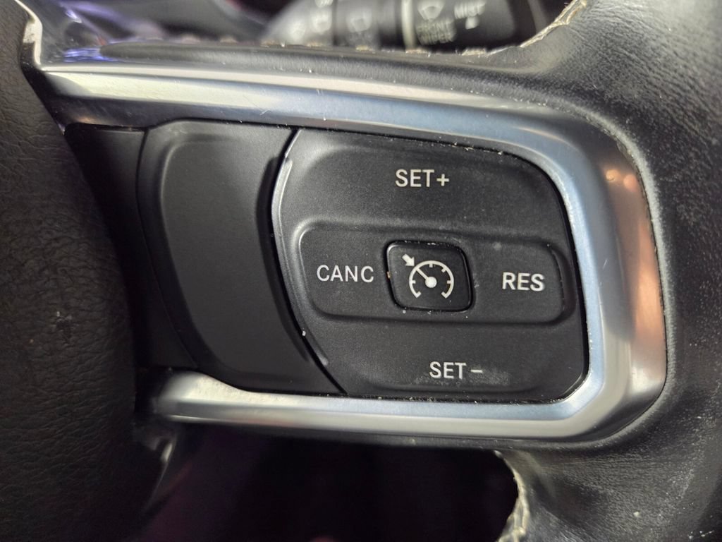 Used 2021 Jeep Wrangler Unlimited Sahara AWD/4WD image 16