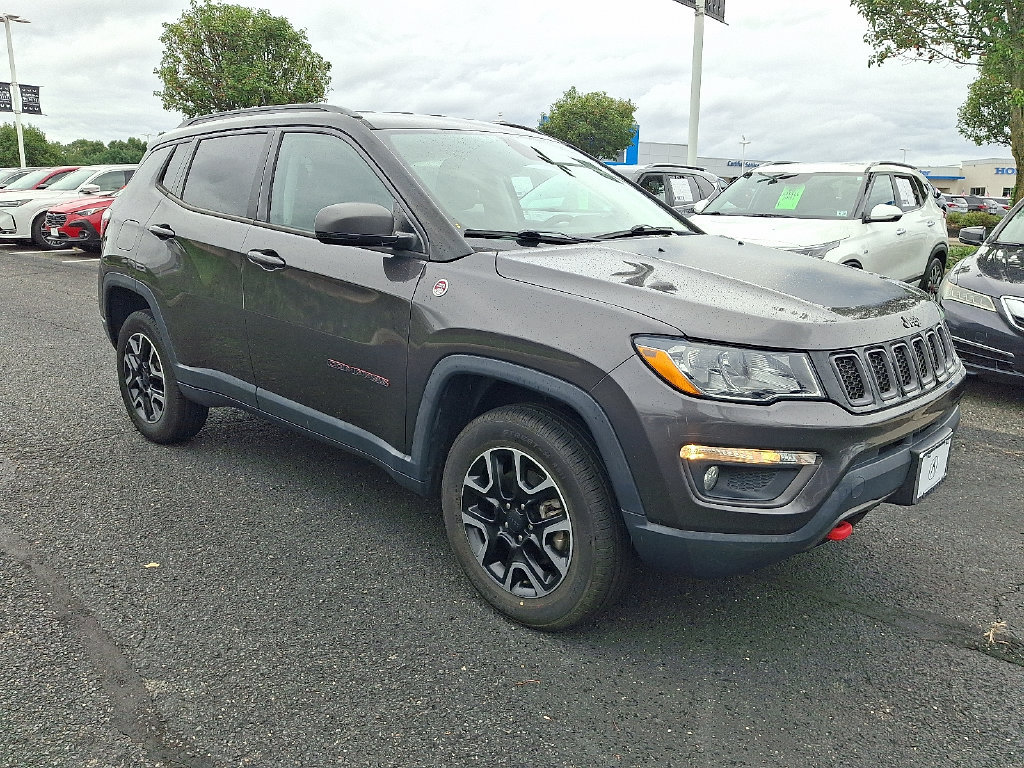 Used 2019 Jeep Compass Trailhawk w/ Cold Weather Group AWD/4WD image 3