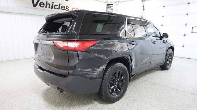 Used 2020 Chevrolet Traverse LS w/ LPO, Blackout Package AWD/4WD image 6
