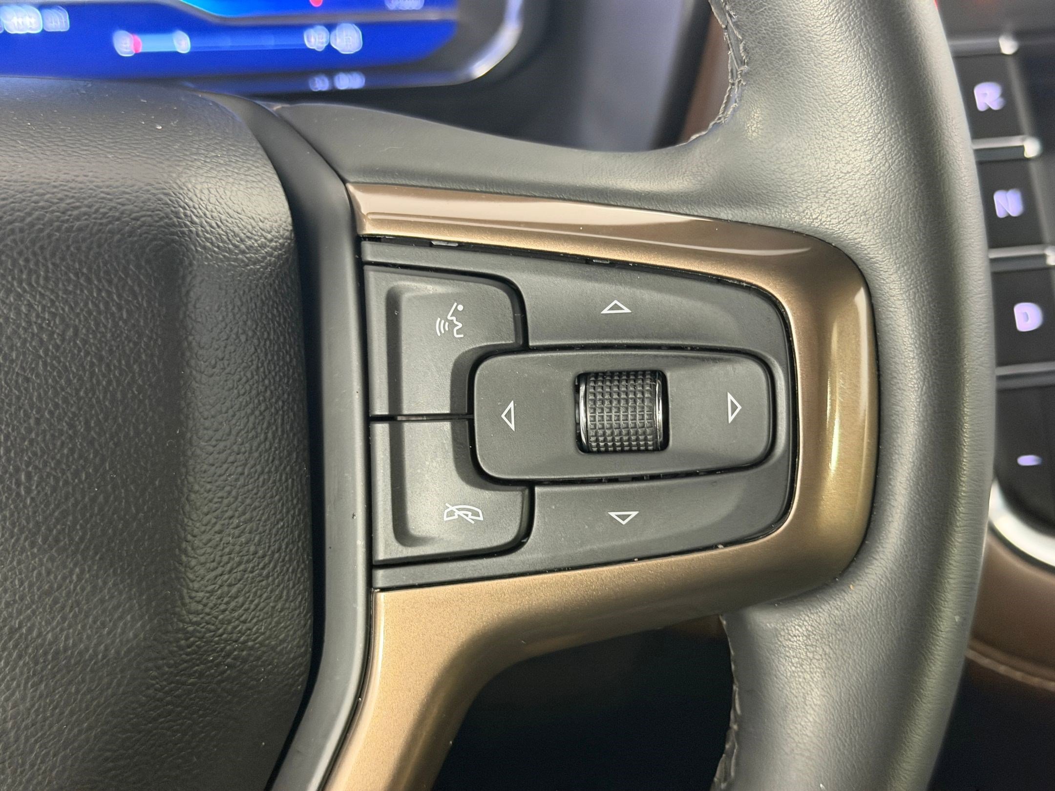 Used 2023 Chevrolet Tahoe High Country RWD image 28