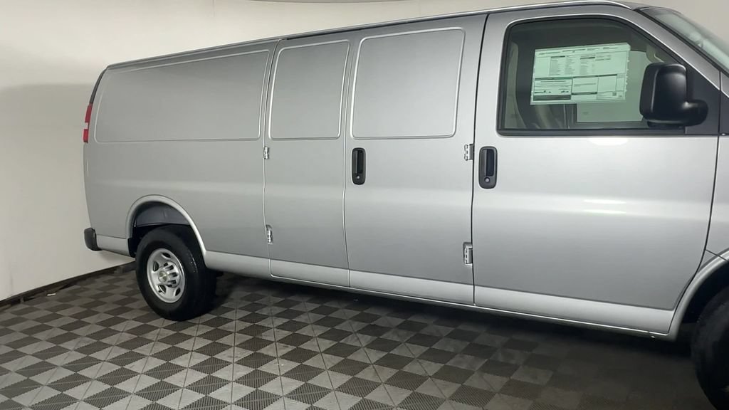 New 2026 Chevrolet Express 2500 Extended w/ Driver Convenience Package RWD image 9