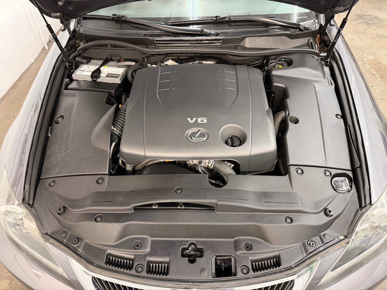 Used 2012 Lexus IS 250C image 9