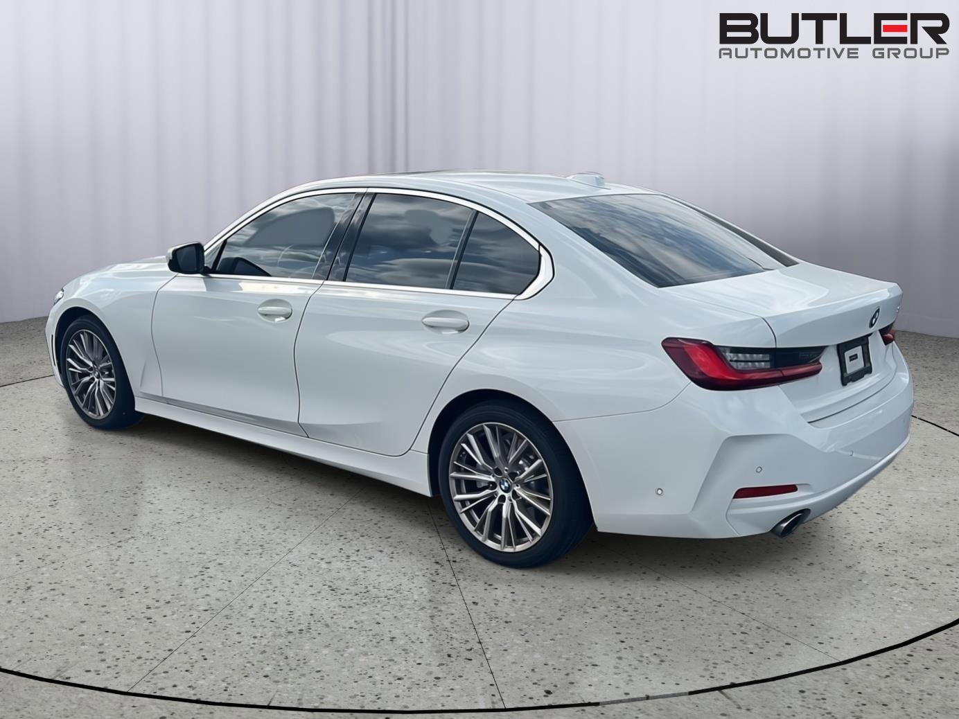 Certified 2024 BMW 330i Sedan w/ Convenience Package image 11