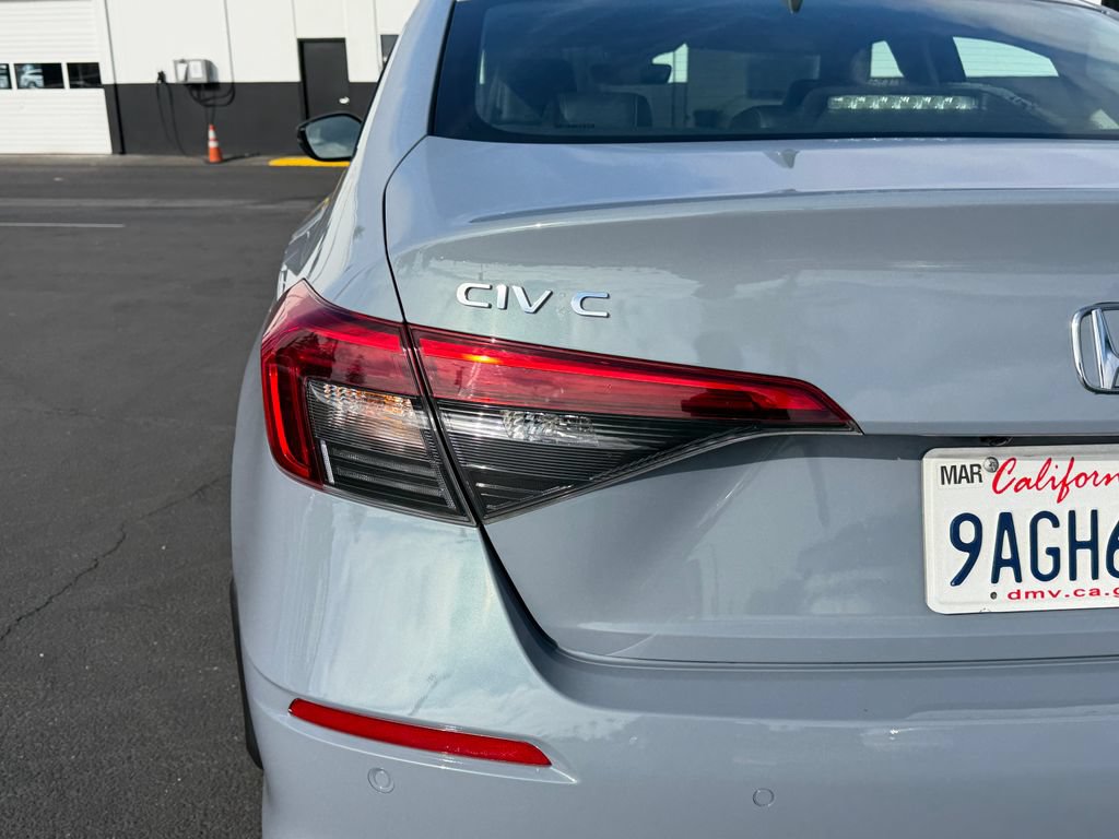 Used 2022 Honda Civic Touring image 11