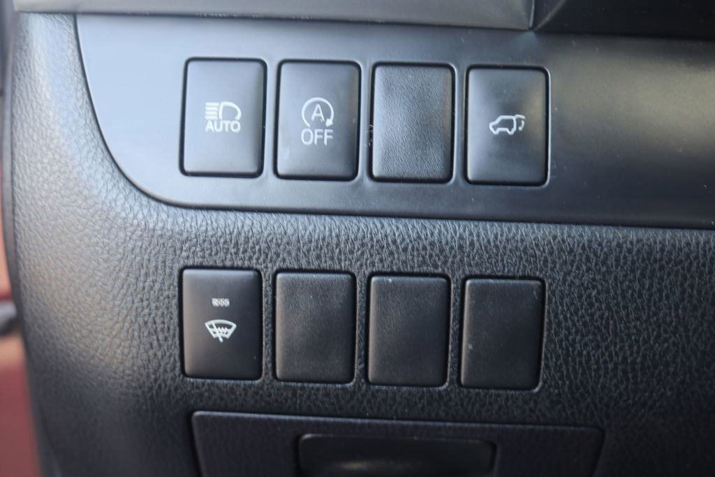 Used 2018 Toyota Highlander XLE image 23