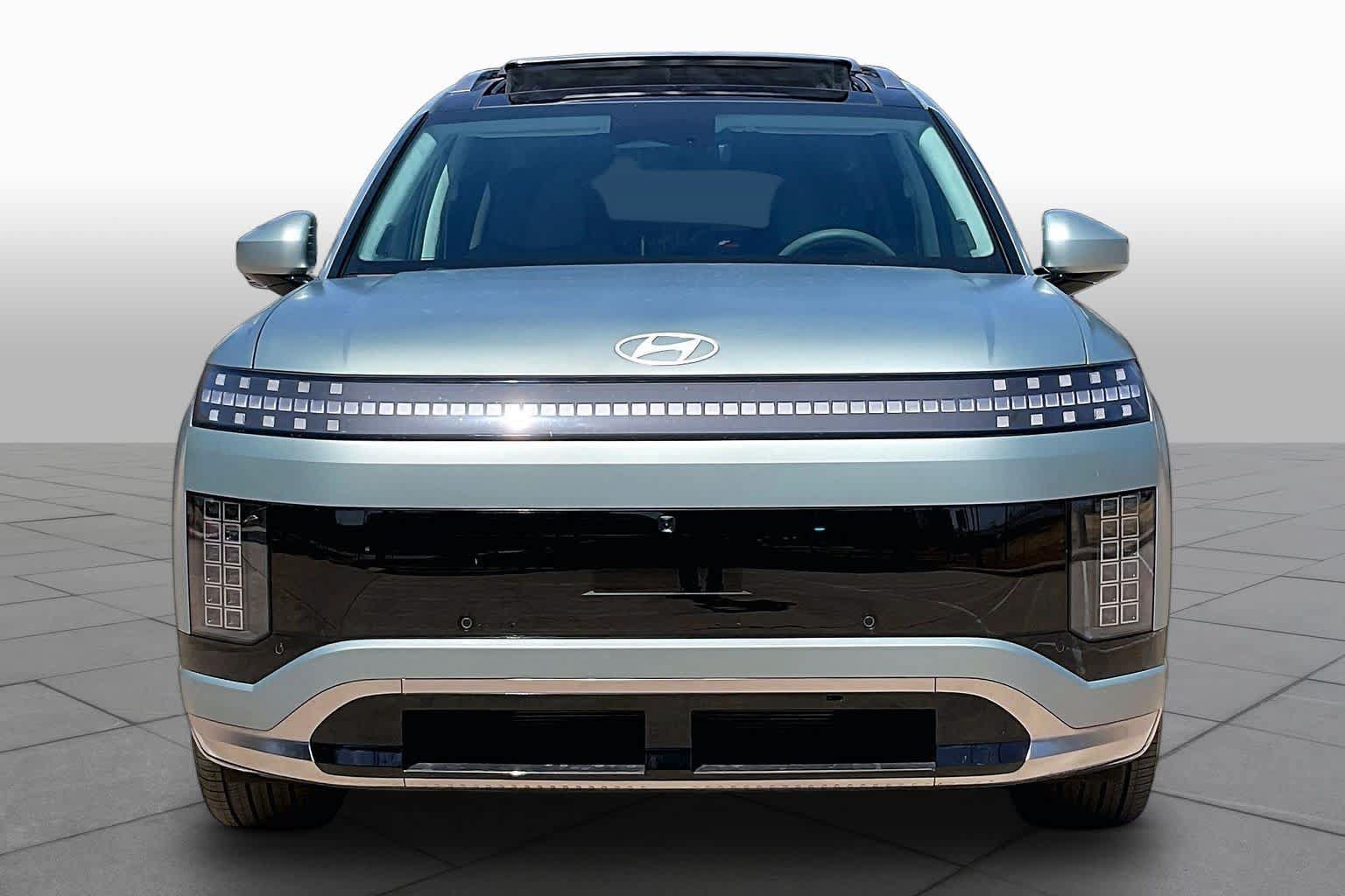 Certified 2026 Hyundai Ioniq 9 Calligraphy AWD/4WD image 3