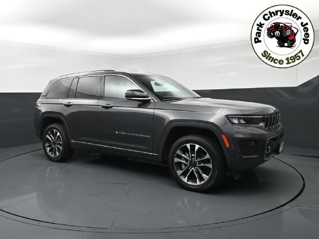 Used 2023 Jeep Grand Cherokee Overland AWD/4WD image 1