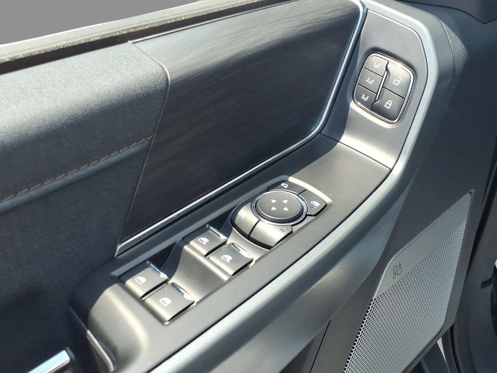 Used 2024 Ford F150 Lariat AWD/4WD image 17