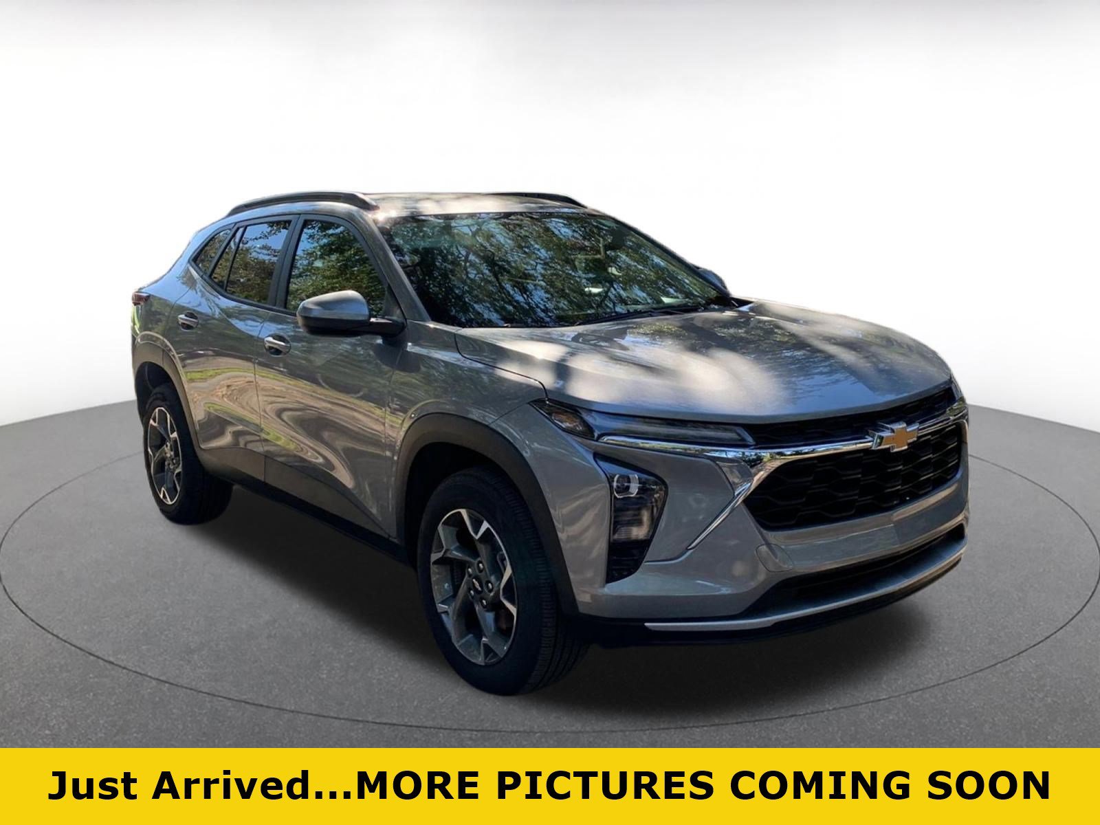 Used 2025 Chevrolet Trax LT