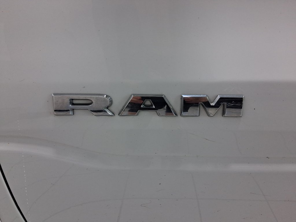 Used 2020 RAM 1500 Laramie AWD/4WD image 10