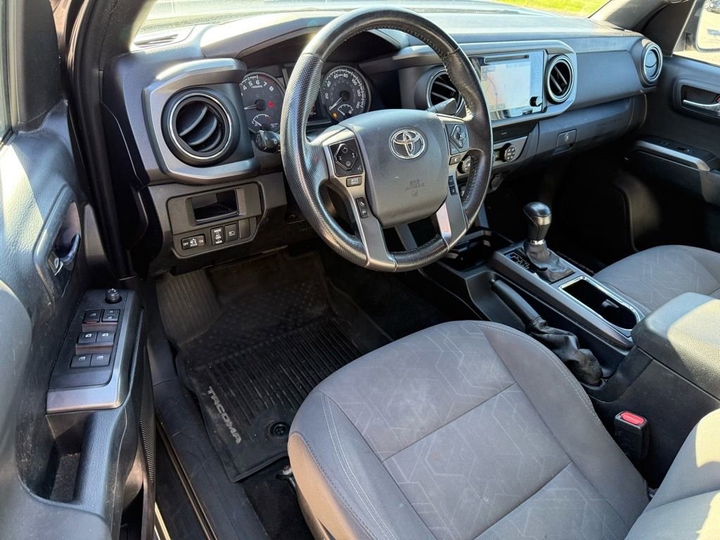 Used 2019 Toyota Tacoma TRD Off-Road image 13