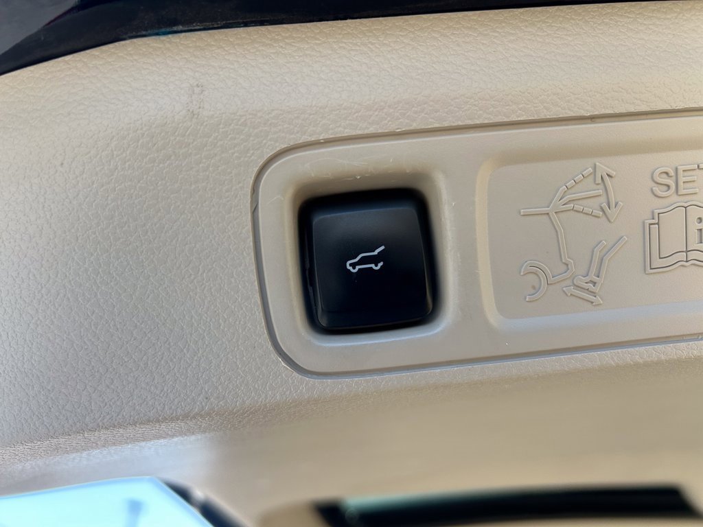 Used 2020 Lincoln Navigator Reserve w/ Luxury Package image 19