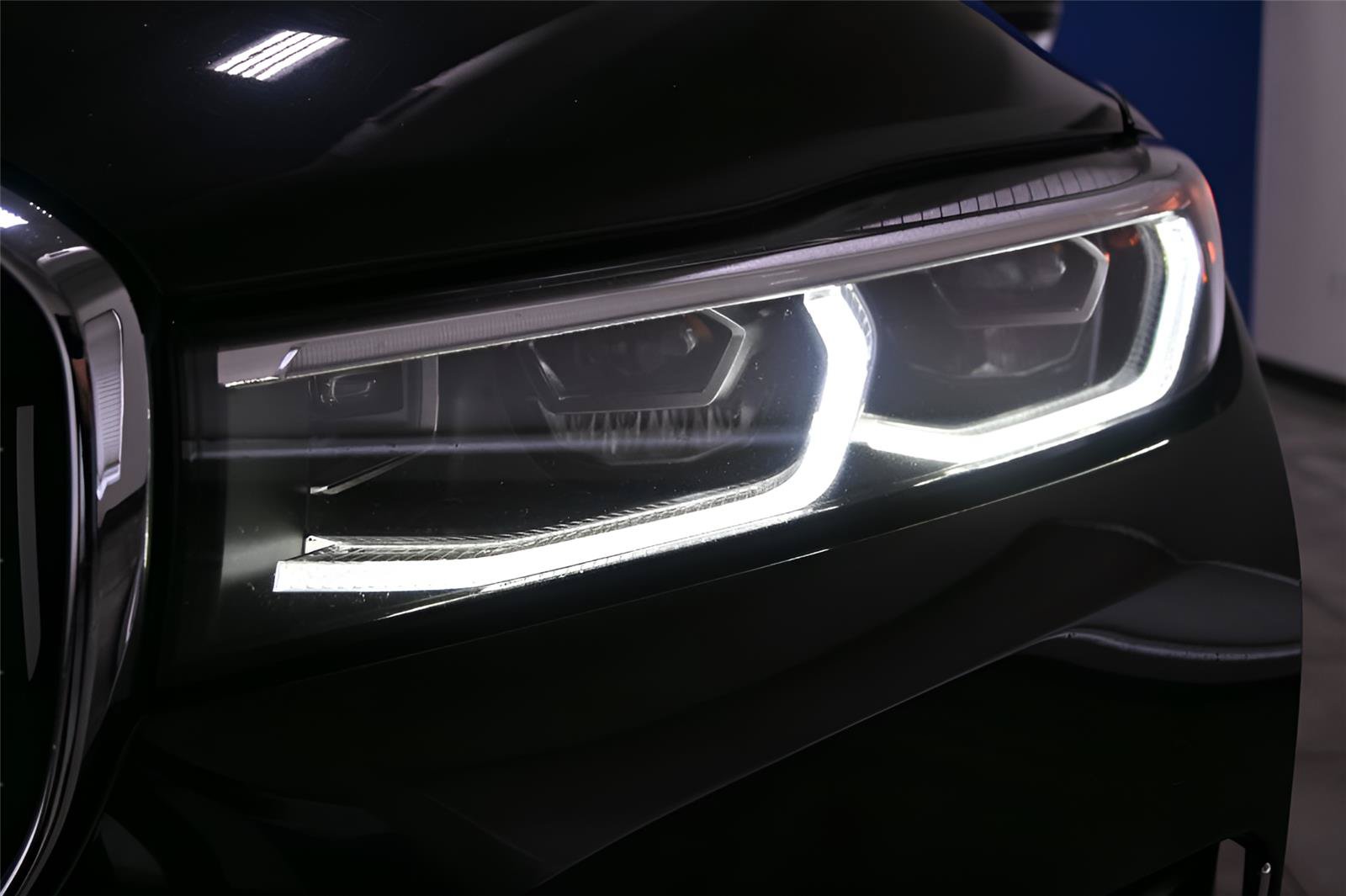 Used 2020 BMW 740i xDrive w/ Premium Package AWD/4WD image 35