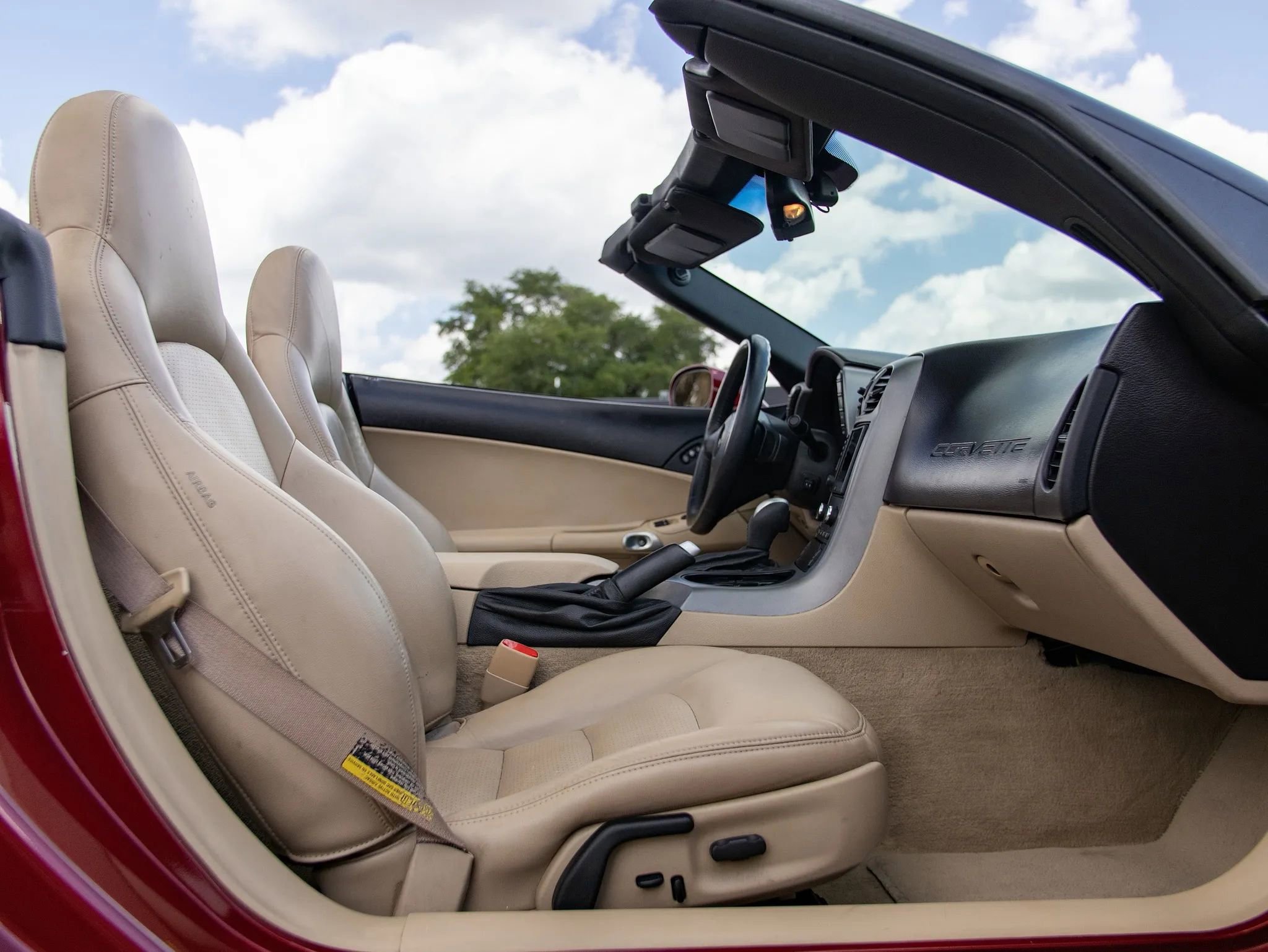 Used 2006 Chevrolet Corvette Convertible w/ Preferred Equipment Group RWD image 28