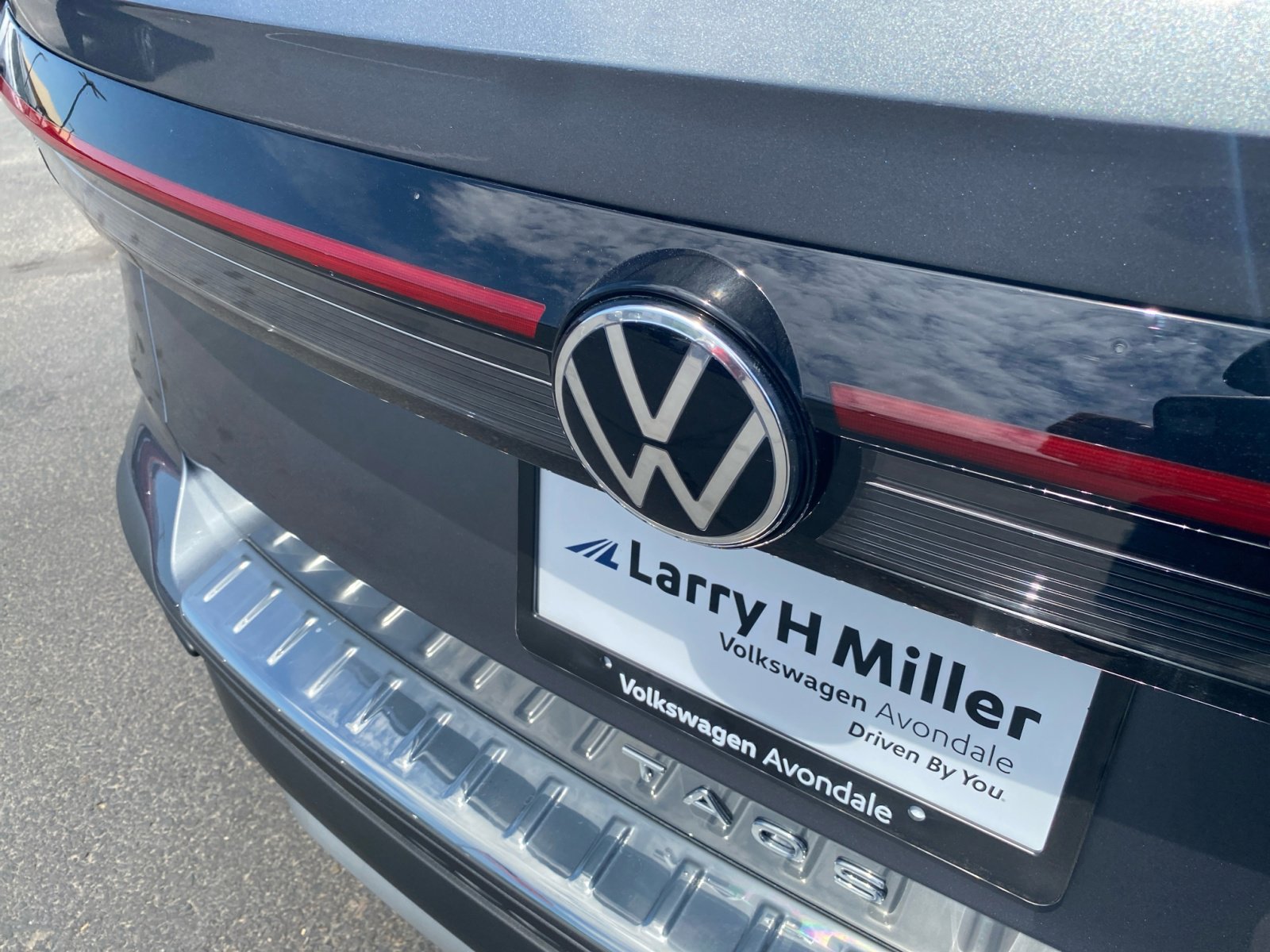 New 2025 Volkswagen Taos S image 23